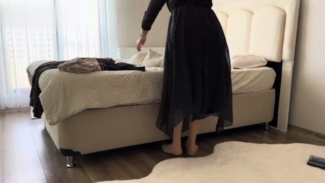 Fatma ile Her Telden Temizlik Yaperken Sexsi  Frikik Veriyor